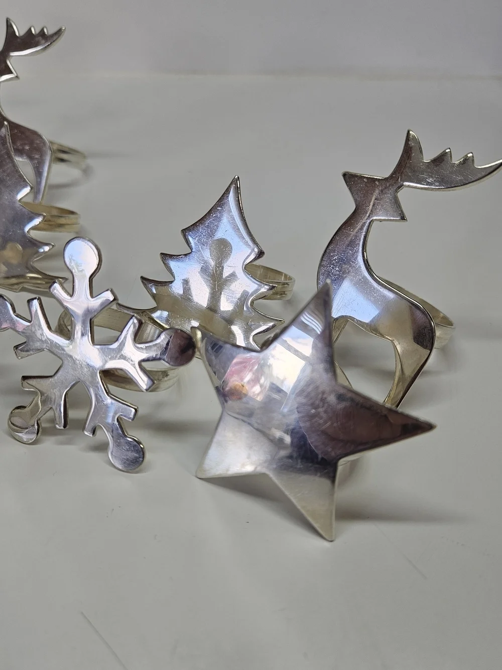 Pier 1 Imports Silver Tone Holiday Napkin Rings Set 16 Reindeer Star Snowflake